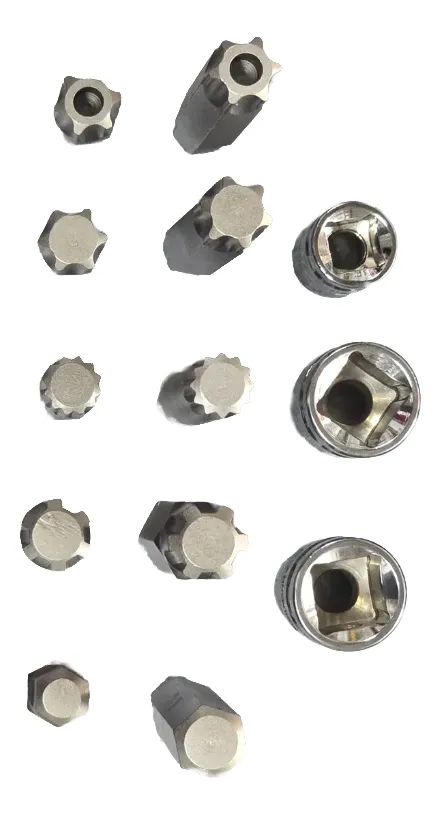 JGO de PUNTAS x 75 PZ TORX-ALLEN-MULTIESTRIA-RIBE MATERIAL S-2. Encastre: 1/4- 3/8-1/2".
Allen: 4-5-6-7-8-10-12. alto: 30 mm / 4-5-6-7-8-10-12 alto: 75 mm.
Torx: 20-25-30-40-45-50-50-55-60 alto 30 mm / 20-25-30-40-45-50-50-55-60 alto: 75 mm
Torx tamper: 20-25-30-40-45-50-50-55-60 alto 30 mm / 20-25-30-40-45-50-50-55-60 alto: 75 mm
Multiestria: 5-6-8-10-12 alto: 30 mm / 5-6-8-10-12 alto: 75 mm
Ribe: 6-7-8-9-10-12-14 alto 30 mm / 6-7-8-9-10-12-14 alto: 75 mm
Adaptadores 1 x 3/8x 10 mm / 2 x 1/2x 10 mm