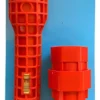 RU30250 1 LLAVE LAVATORIO PLOMERO MULTIPLE C/NIVEL 8 en 1. tuercas plasticas : 34-40 mm. tuerca alum: 1/2"-3/4"-20-23-27 mm
cuerpo rojo: plastico de alta resistencia (ABS)