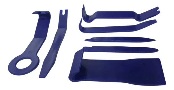 RU43218 2 18 PZ KIT P/REPARAR PUERTAS DE VEHICULOS.
Incluye palancas plasticas p/desarmar puertas y molduras, varillas anticorrosivas para reparar bollos.
bolsas de aires para separar la puerta del marco.